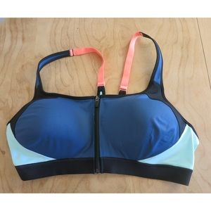 Unworn XXL Champion Front Zip Sports Bra